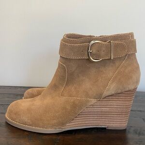 Sole Society Peytal Suede Side Zip Wedge Booties NEW Camel Size 8